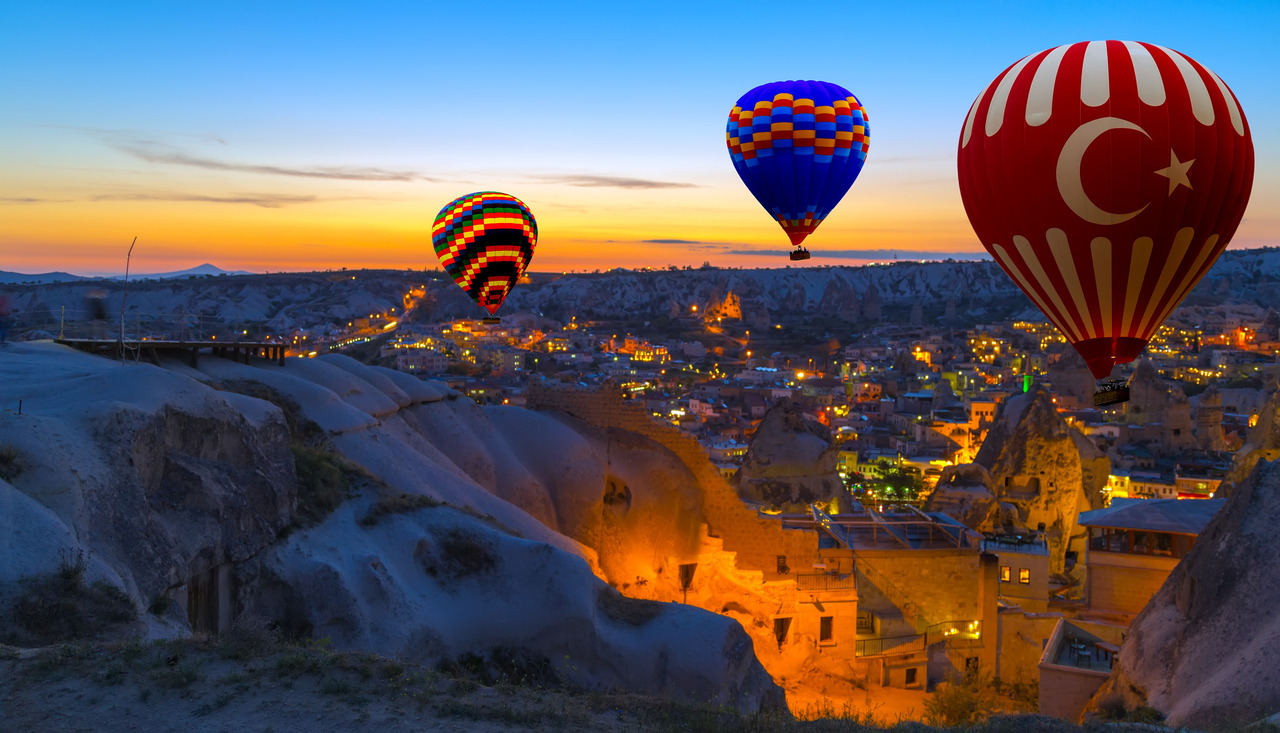 book Hot air ballon tour with us